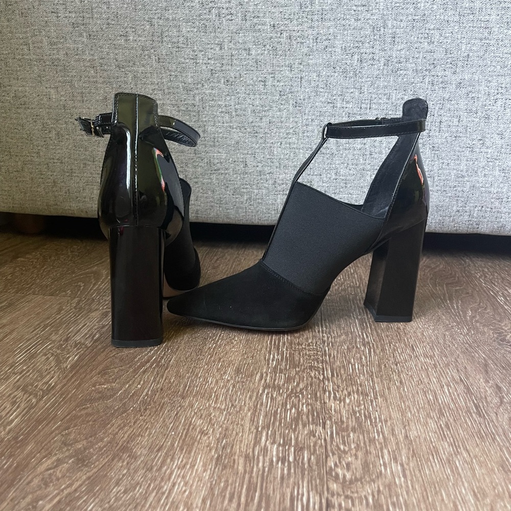 Suede Black pumps